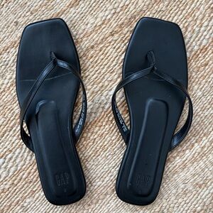 GAP square toe leather sandals size 9